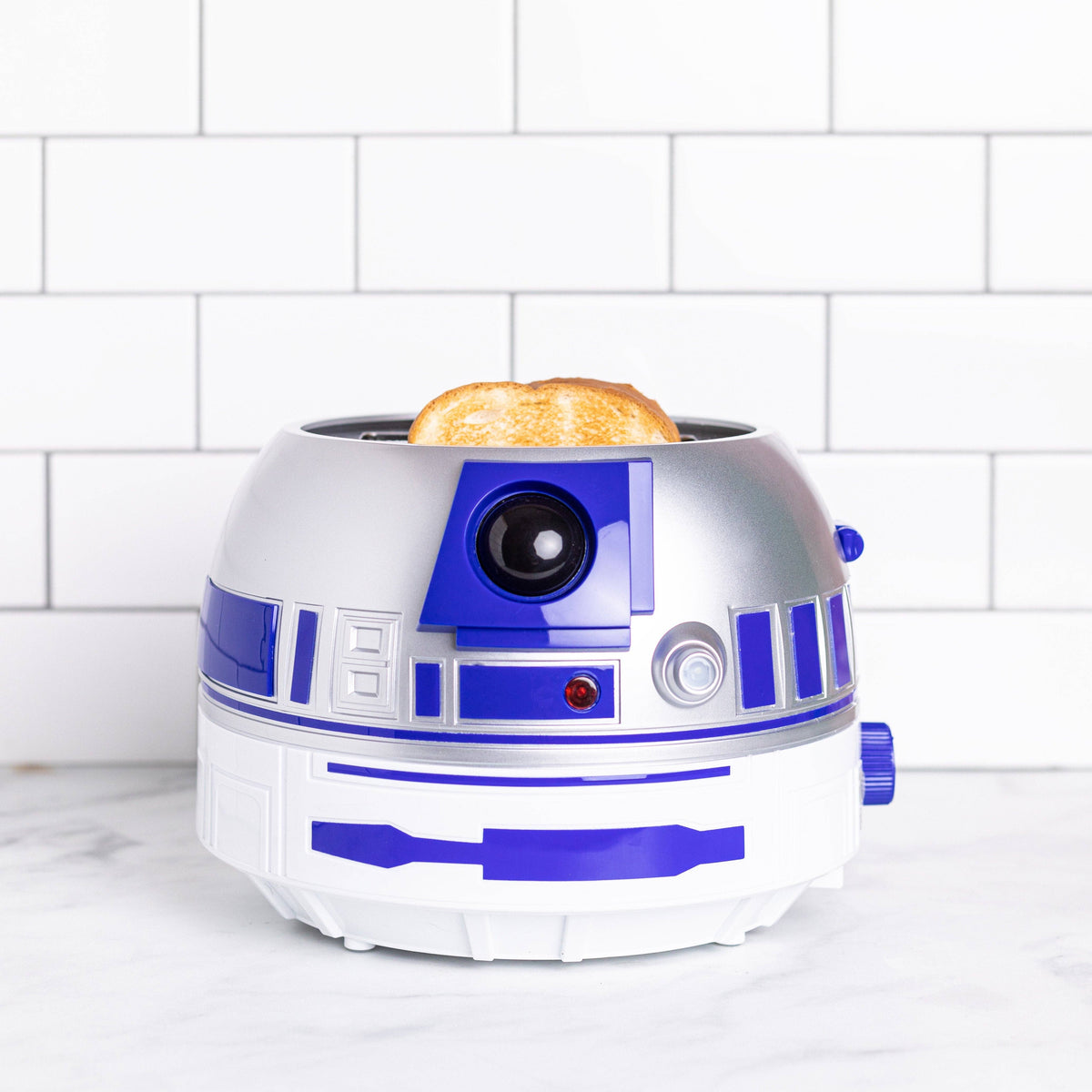 Uncanny Brands Star Wars R2D2 Deluxe Toaster – Holocron Toy Store