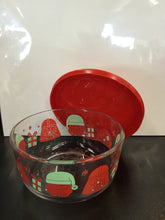Pyrex 4-Cup Holiday Red Lid